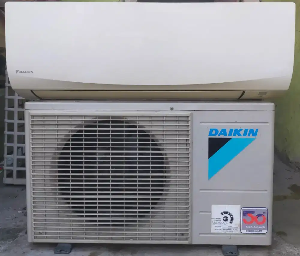 AC Daikin Thailand 1/2 pk freon R32