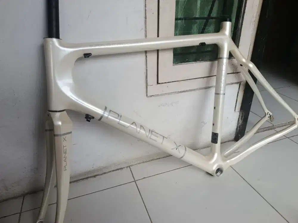 Frameset roadbike planet X ukuran ct 56 tt 57 NOS baru ada lecet