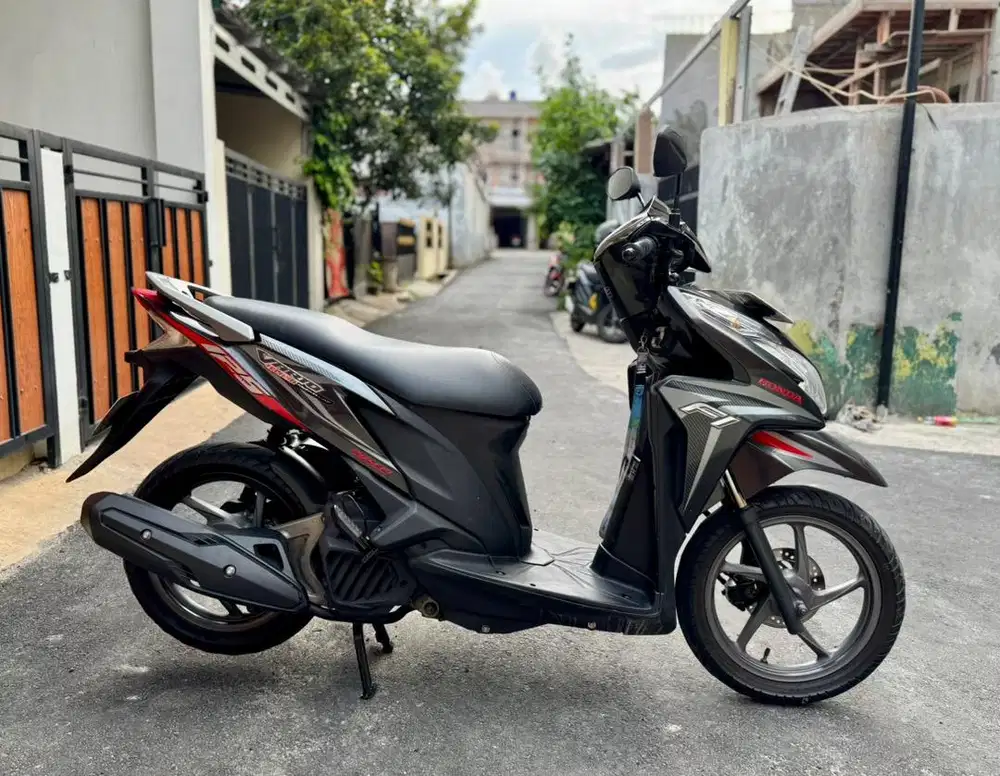 Honda Vario KZR 125 CBS MULUSSS Pajak Hidup Panjang
