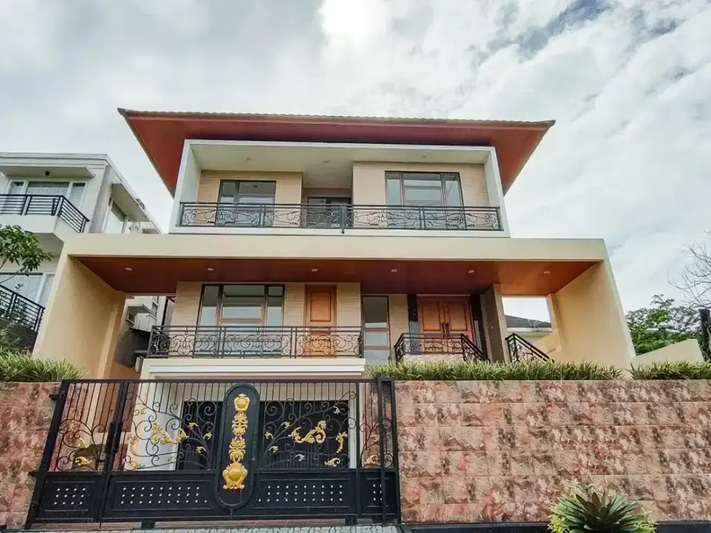 RUMAH DEPAN GREEN AREA BEST VIEW GUNUNG DI SENTUL CITY, BOGOR