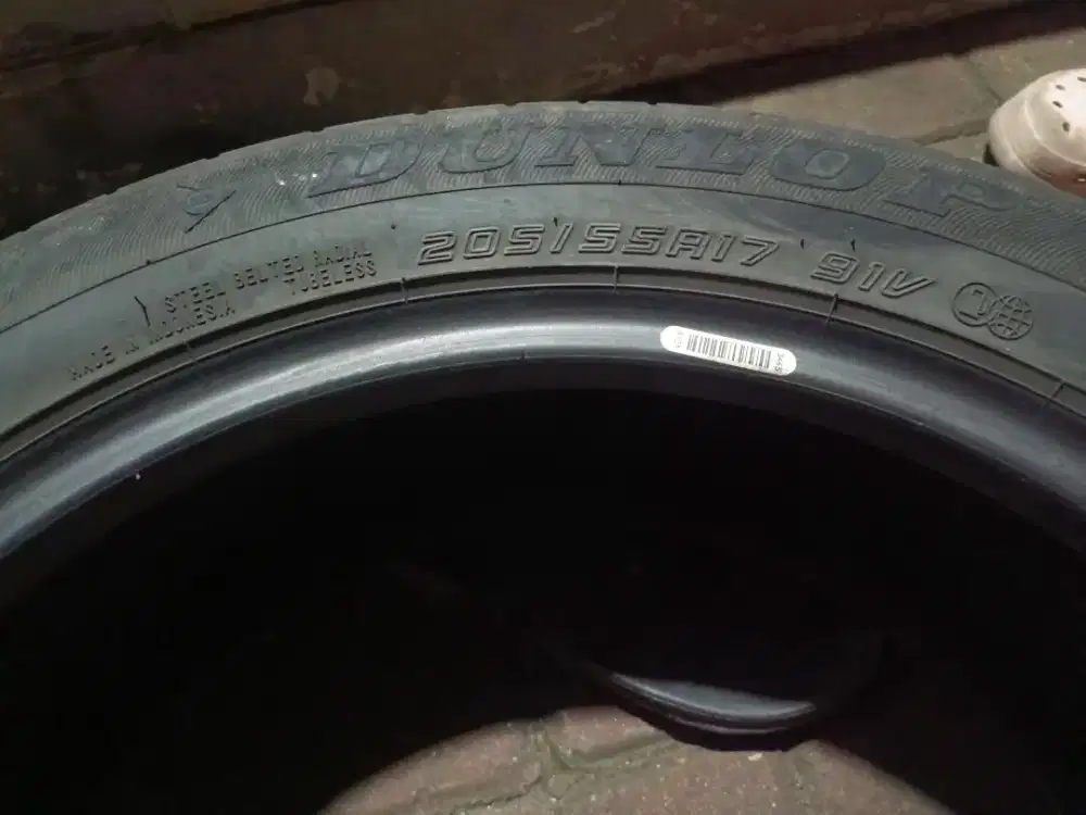 Ban Mobil Dunlop 205/55 R17 Bekas Kondisi 50–60%, 3 pcs (Bisa Satuan)