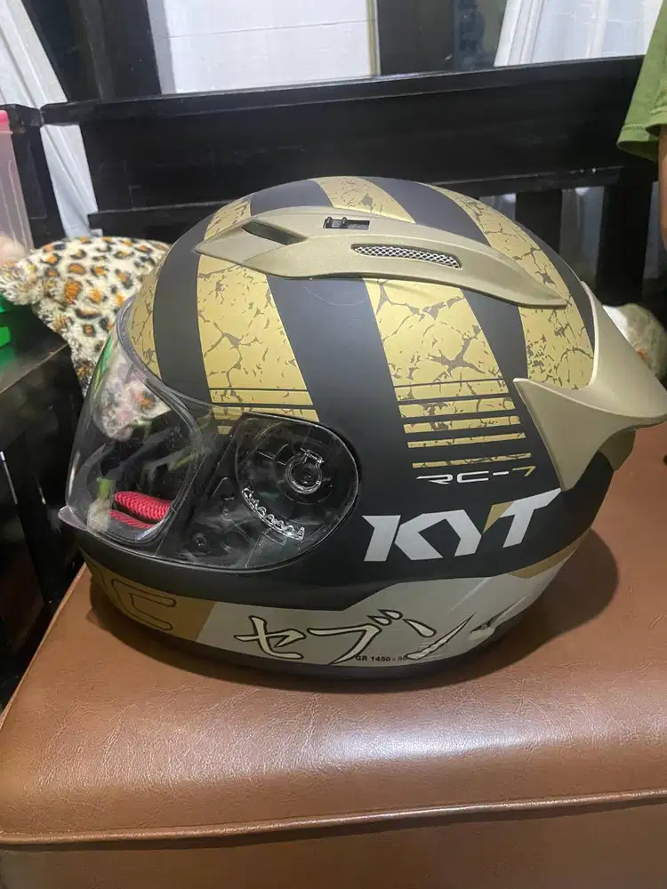 Helm KYT fullface