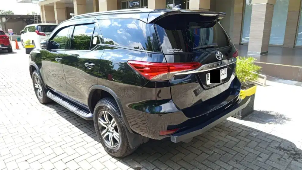 Fortuner G AT Diesel 2019 hitam siap pakai