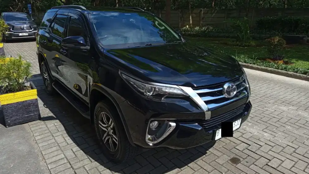 Fortuner G AT Diesel 2019 hitam siap pakai