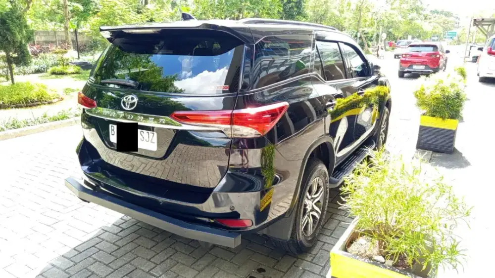 Fortuner G AT Diesel 2019 hitam siap pakai