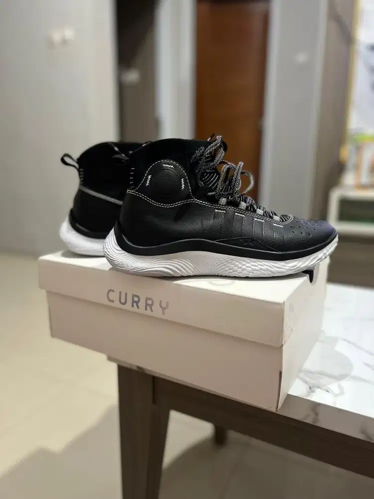 UNDER ARMOUR CURRY 4 Flotro