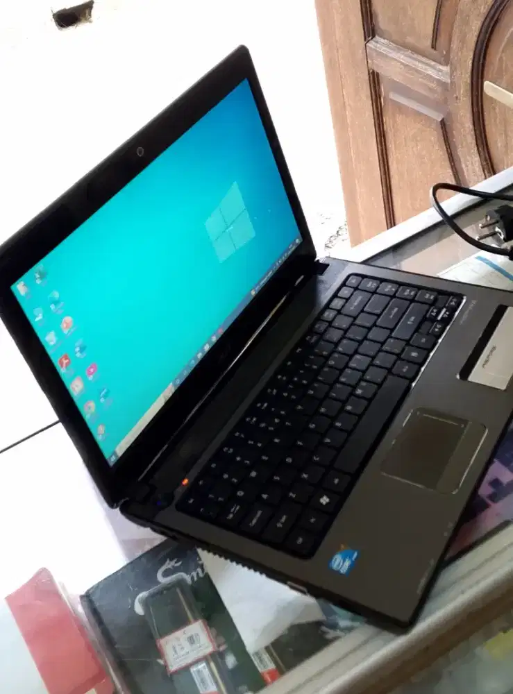 Laptop Acer Aspire 4741
Core i3