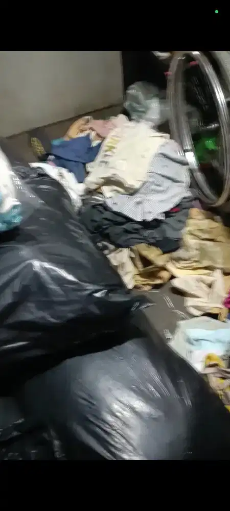 Baju bekas untuk lap bngkel