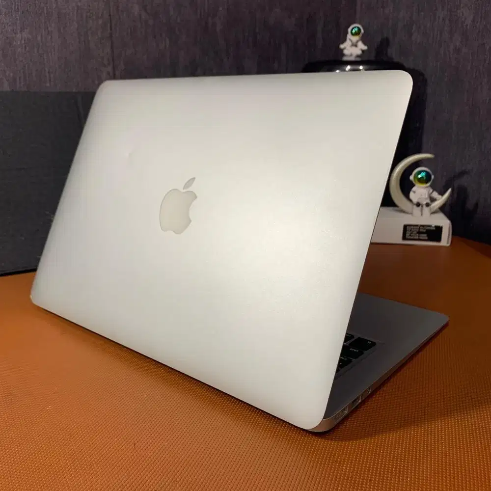 Macbook Air 13inch 2017 8/128gb
