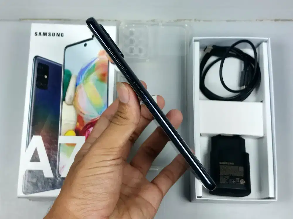 Samsung Galaxy A71 NFC 7/128 Fullset Resmi SEIN