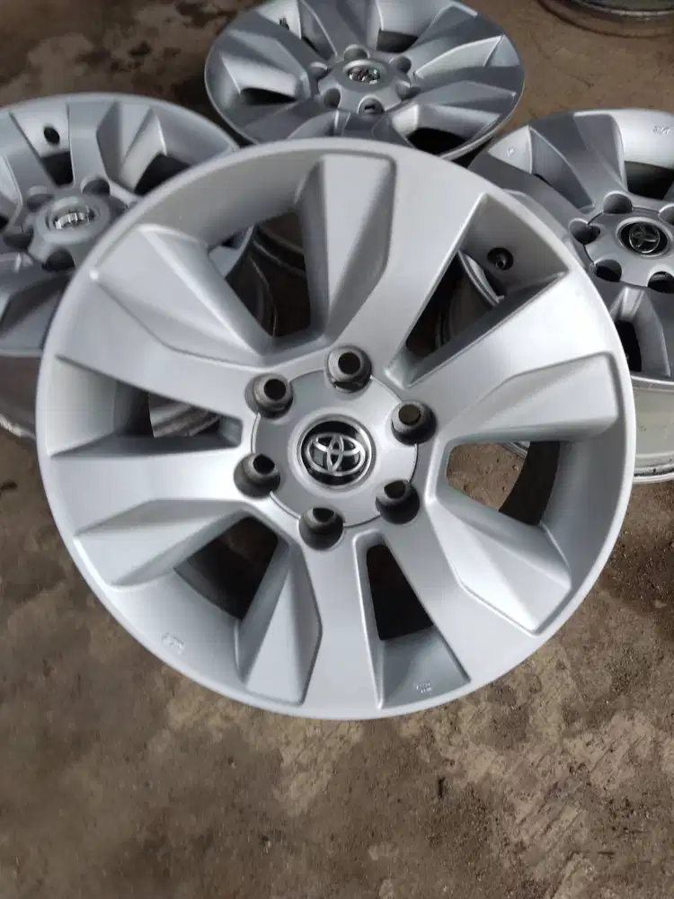 ORIGINAL VELG TOYOTA HILUX R17 PCD 6x139,7