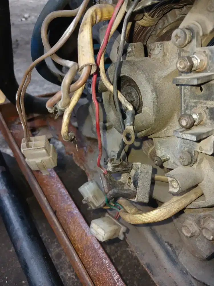 menerima service mesin proyek Genset, vibrator, mesin Gx ,molen