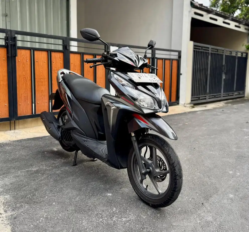 Honda Vario KZR 125 CBS MULUSSS Pajak Hidup Panjang