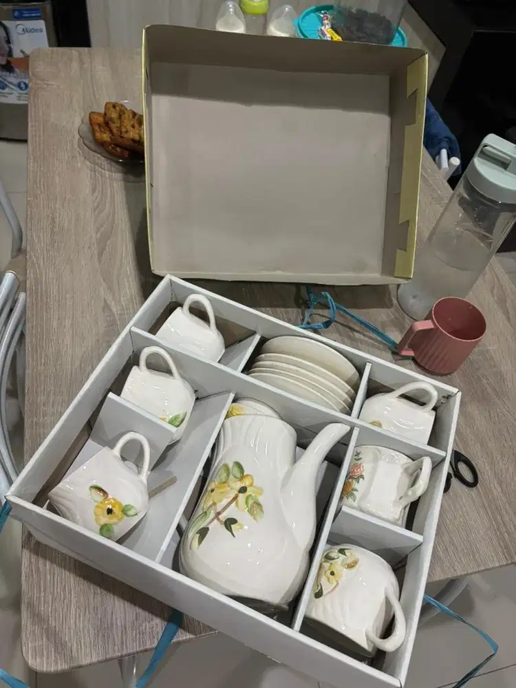 Set Cangkir kopi tea set