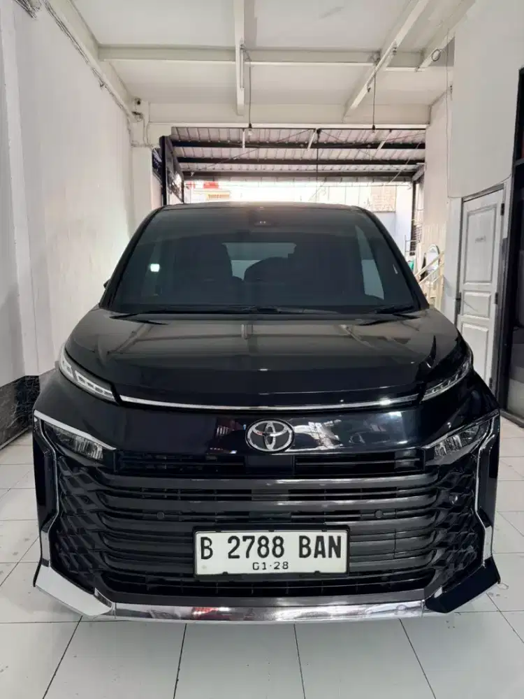 Toyota Voxy At 2022