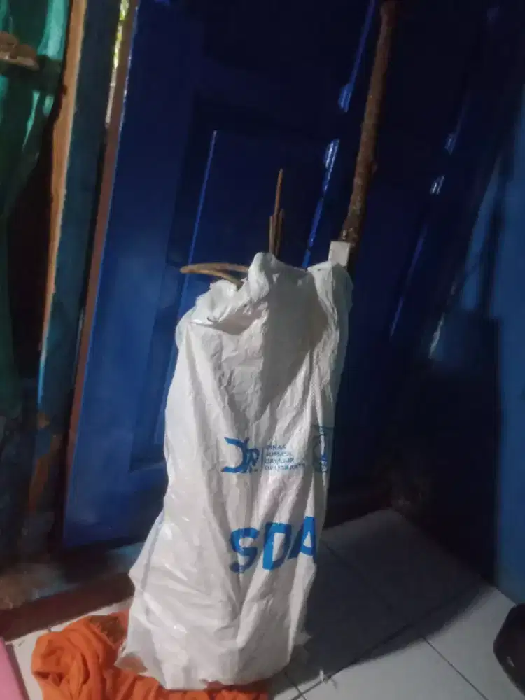 BESI2 BEKAS ADA 30KILO