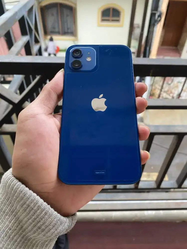 iPhone 12 128Gb iBox