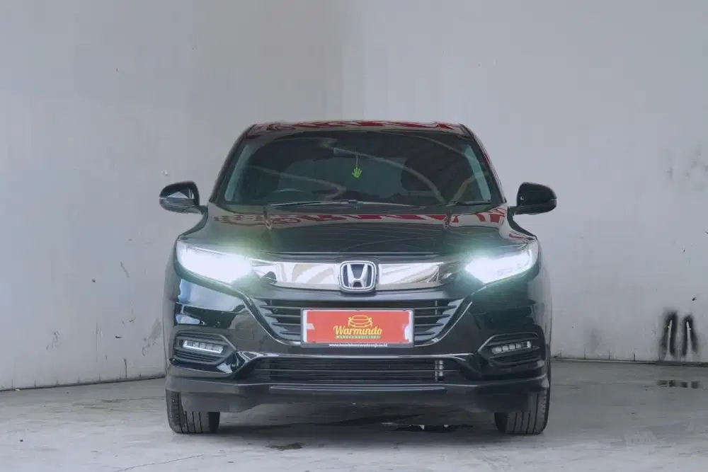 Honda HRV 1.5 SE CVT Matic tahun 2020 hitam HR-V AT DP minim 36 juta
