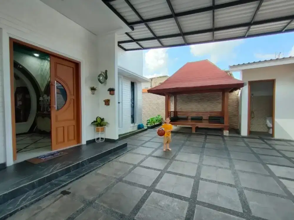 RUMAH MEWAH DALAM TOWNHOUSE JUAL CEPAT DI CAWANG