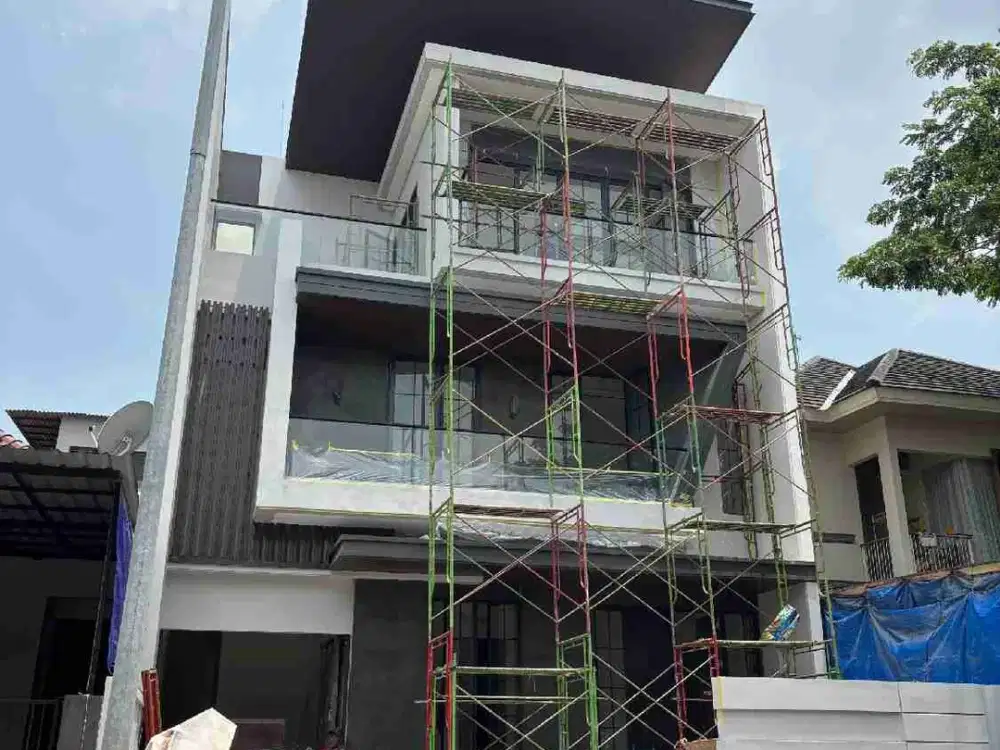 DIJUAL RUMAH BARU MODERN 3LANTAI CITRALAND