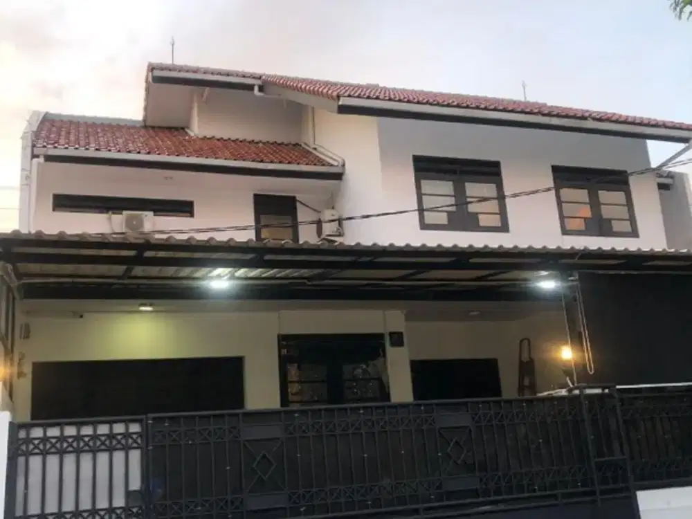 JUAL CEPAT RUMAH MEWAH SIAP HUNI DI KOMPLEK CIPINANG ELOK