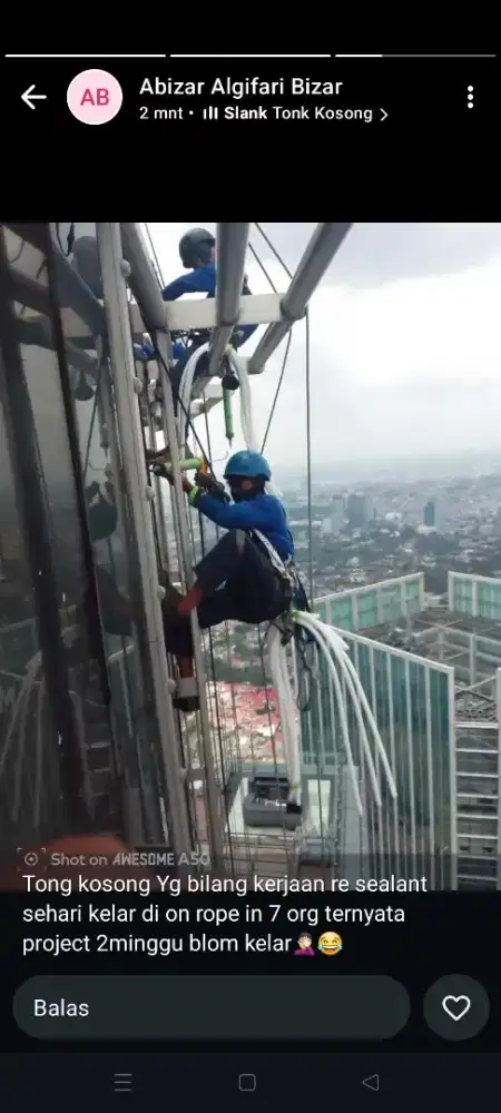 Rope aces bersih kaca gedung