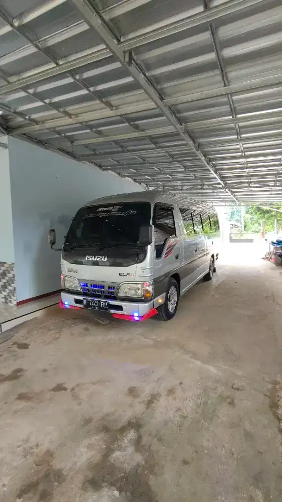 ISUZU ELF LONG 2017 ISTIMEWA