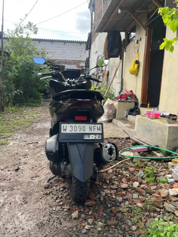 motor pcx160 hitam