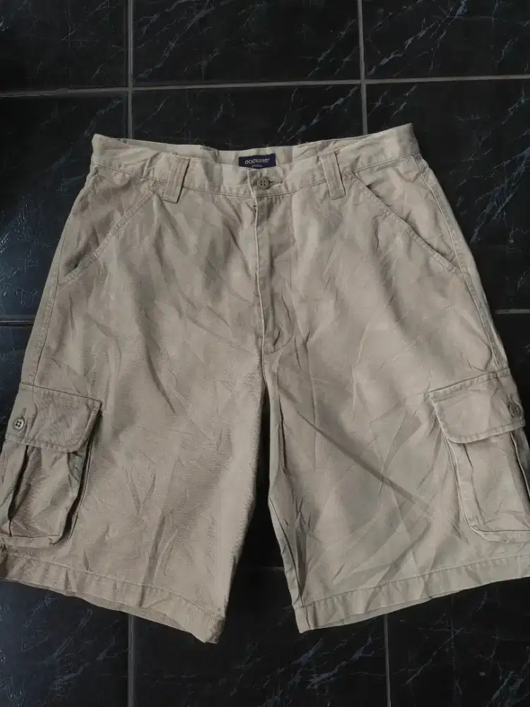 Cargo pendek dockers