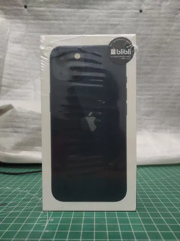 iPhone 13 128GB Midnight iBox Blibli New Segel