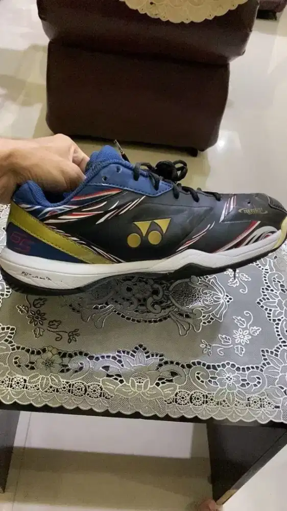 Sepatu badminton Yonex SHB 65 z3