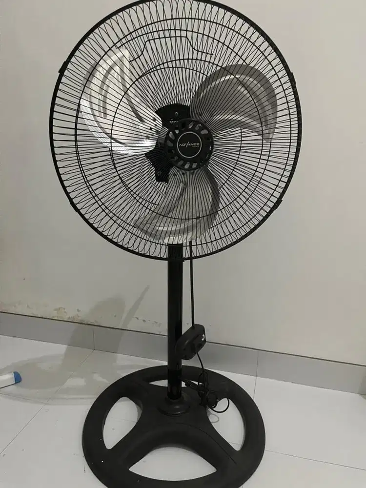 Kipas Angin Advance - Standing Fan - 18 Inch