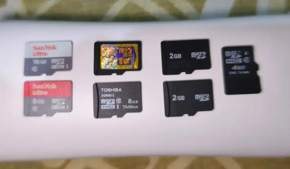 MicroSD Second Berkwalitas 16GB-1pcs, 8GB-3pcs, 4GB-1pcs, 2GB-2pcs