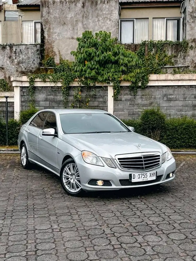 Mercy E250 Elegance CGI 2010 W212
