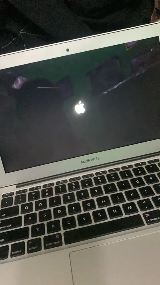 Macbook air 11inc  2013 4/128