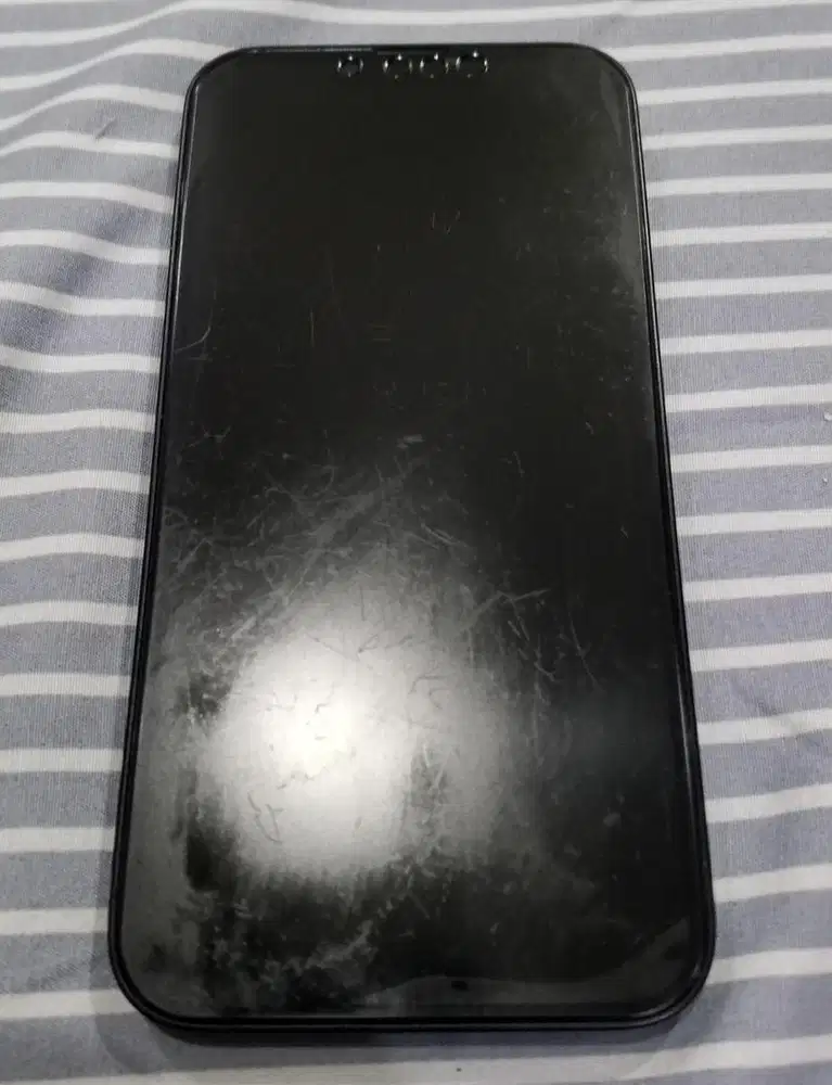 iPhone 13 Black 128GB Rawatan