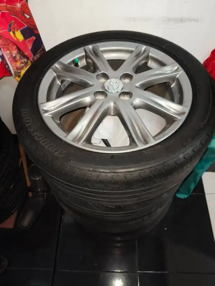Velg R16 + ban 195/50/16  copotan Vios atau Yaris kondisi bagus mulus