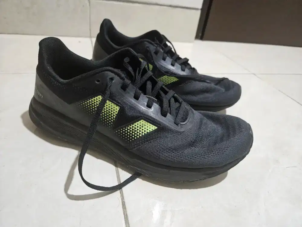 Sepatu new balance running