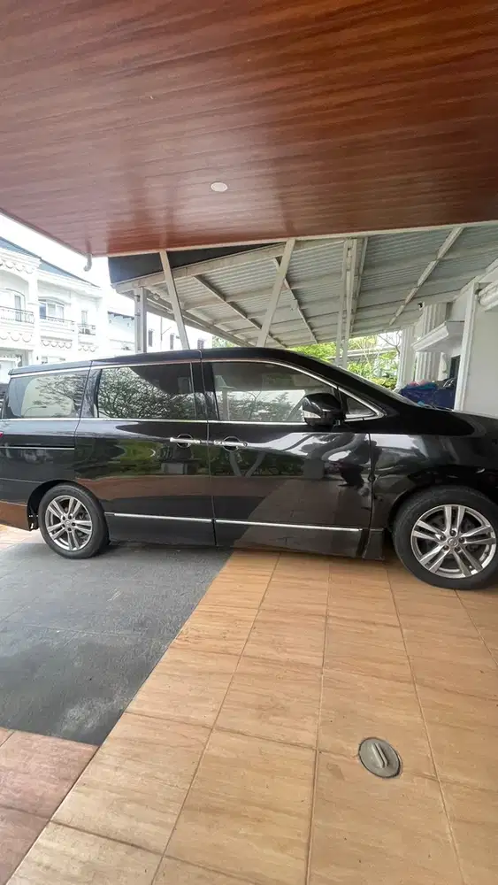 jual ngebut Nissan Elgrand 2013 Bensin