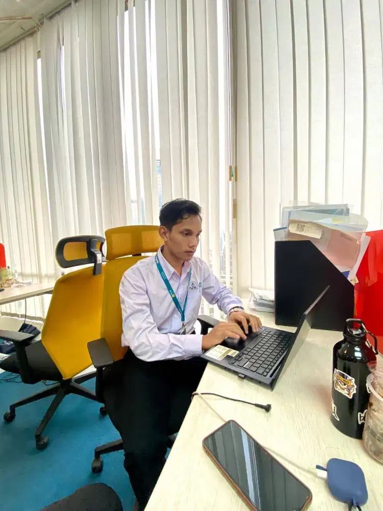 Cari Kerja – Siap Jadi Kasir, Waiter, Desainer, atau IT Networking