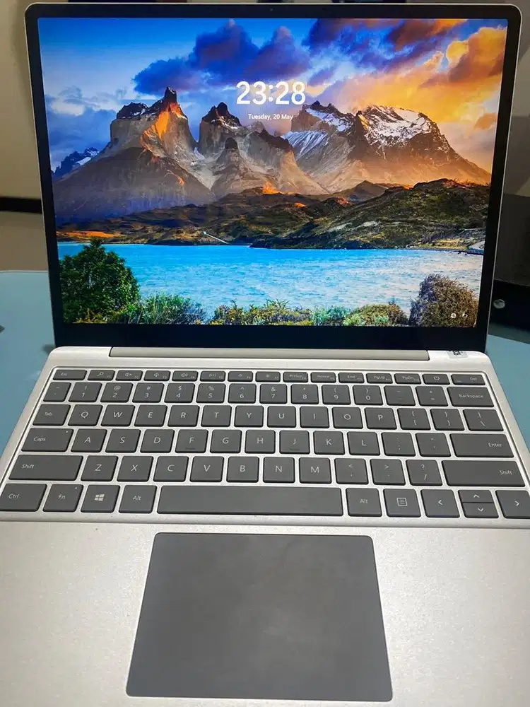 Laptop Surface Windows 11 PRO