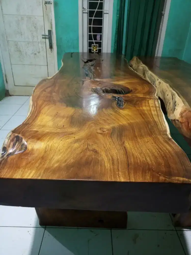 MEJA KAYU ACASIA UTUH ALAMI