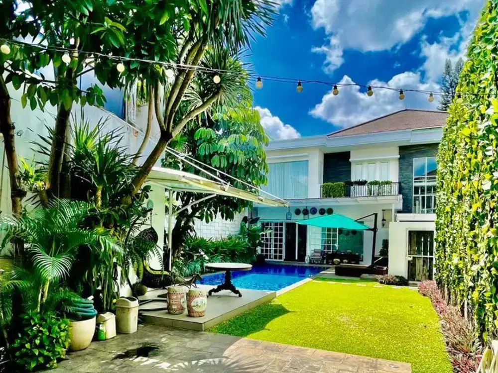 RUMAH MEWAH SEMI FURNISHED SWIMMING POOL DALAM CLUSTER DI DUREN TIGA