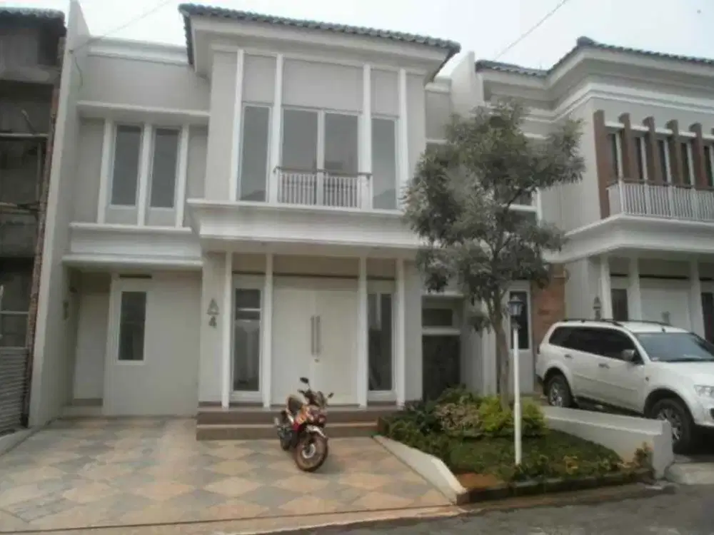 RUMAH MEWAH PRIVATE POOL DALAM CLUSTER DI PONDOK LABU