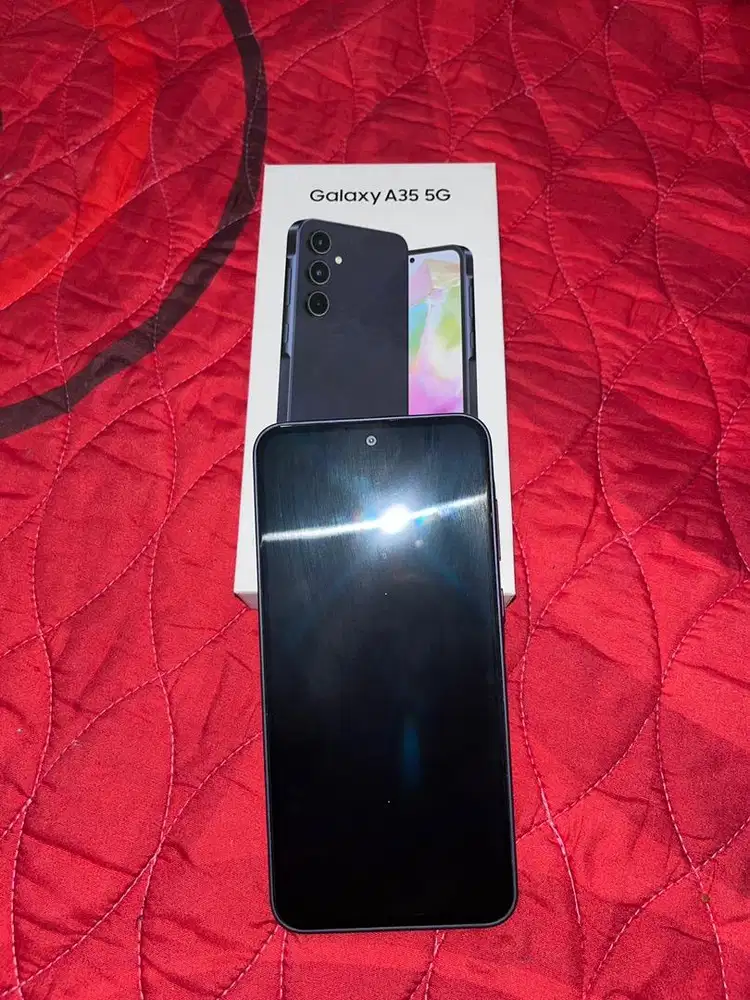 Samsung A35 nego tipis