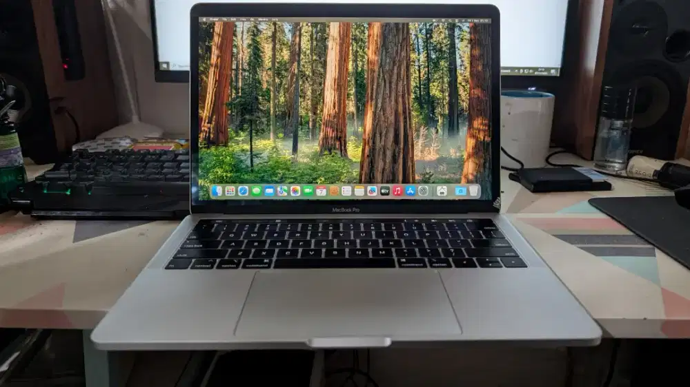 Jual Cepat Macbook Pro 13 2019, i7, Memory 16 GB/256 GB,
