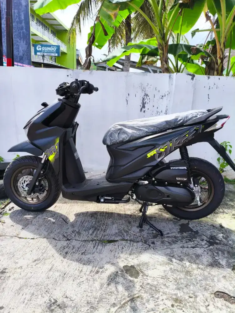 HONDA BEAT STREET BLACK