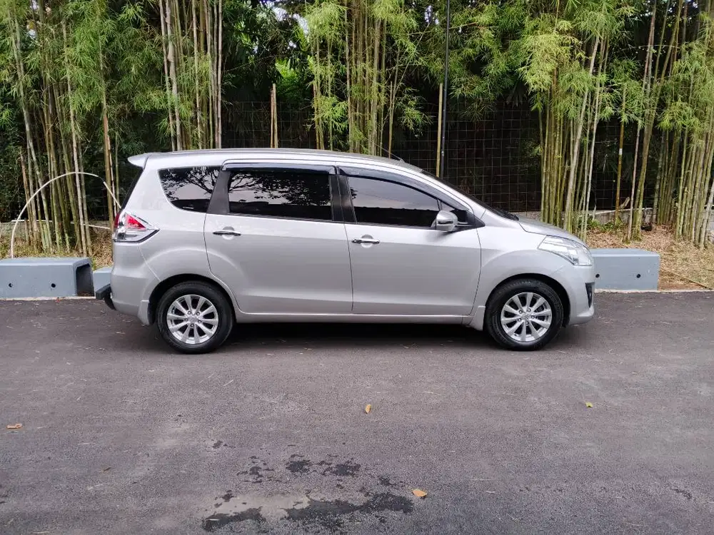 Ertiga 2015 GL matik silver siap pakai