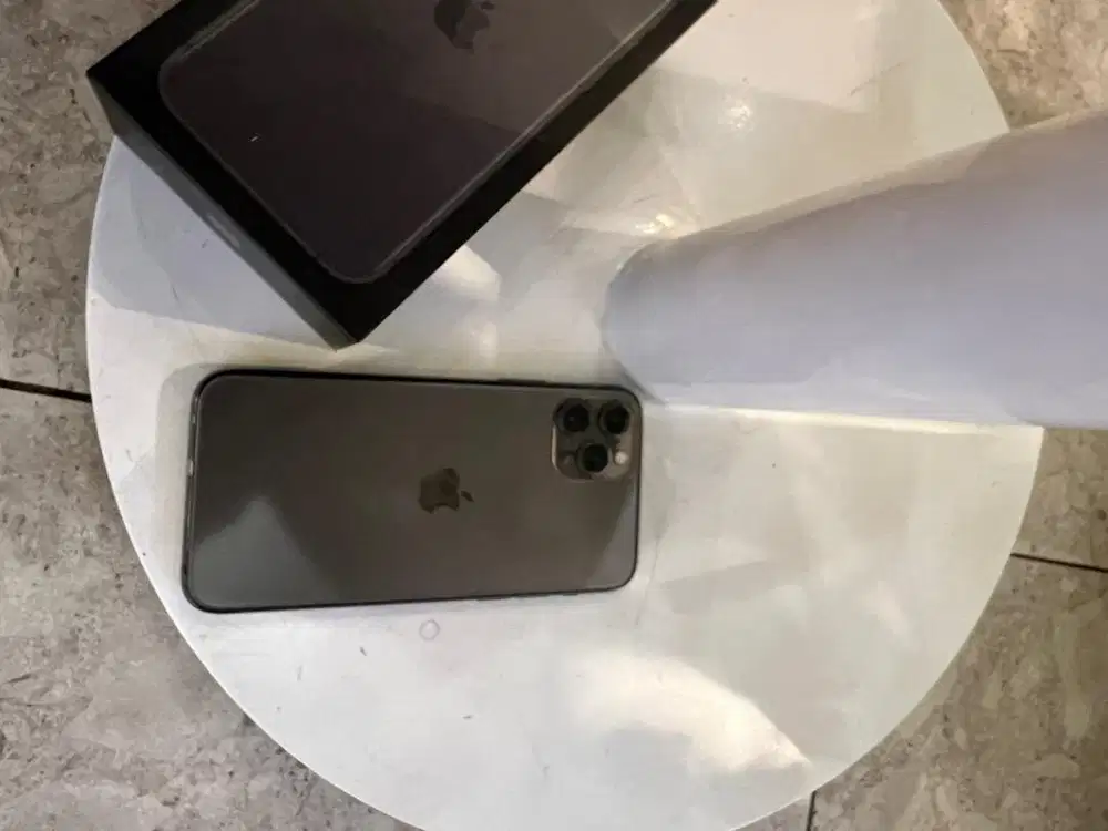 iphone 11 pro max 256gb masih katagori bary