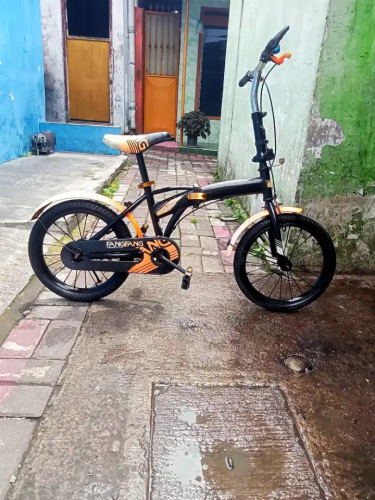 Sepeda lipat ukuran 16